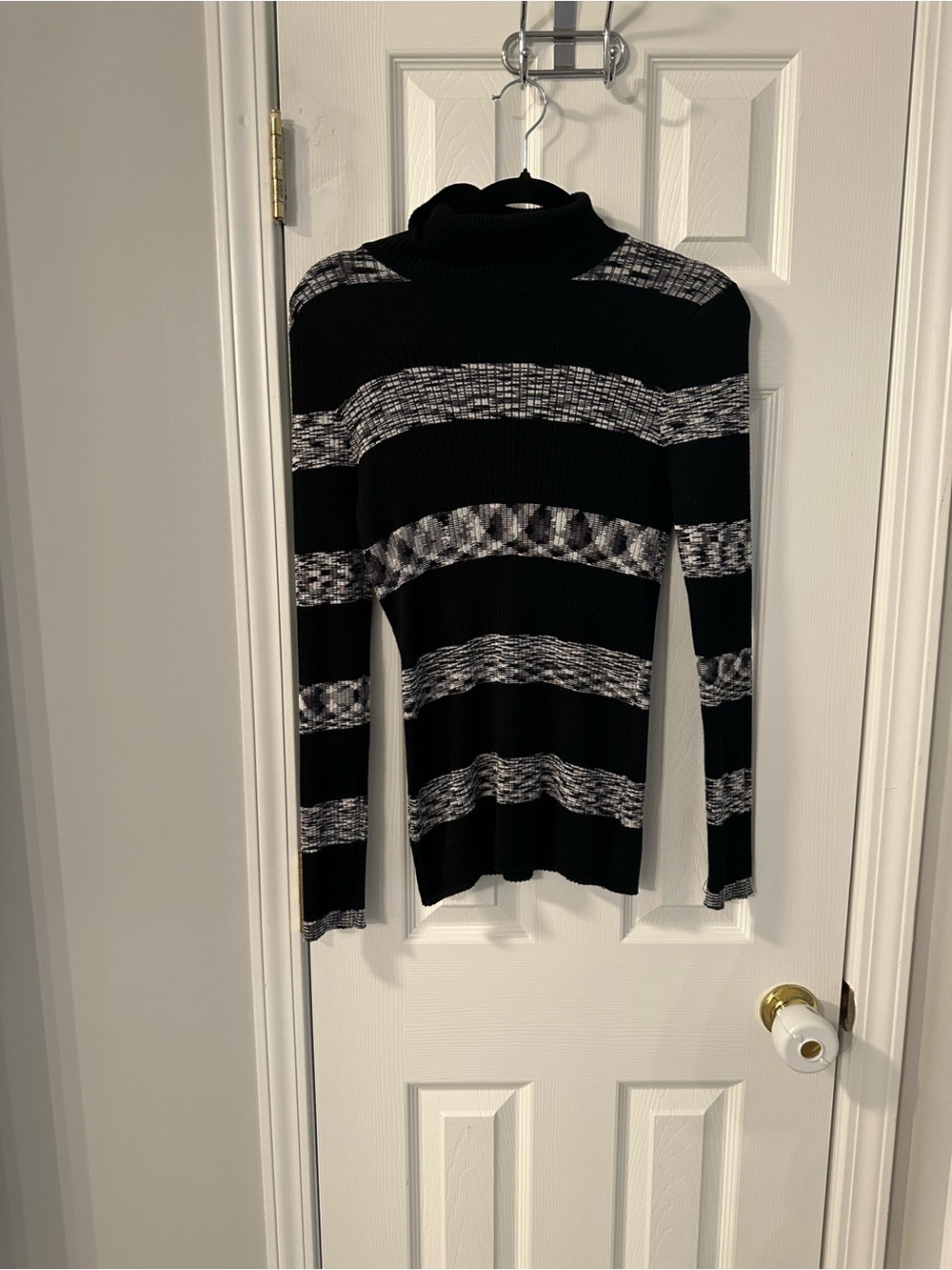 Spense Black and White Ribbed Plaid Knit Sweater